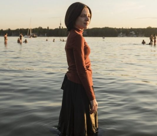 unorthodox saison 1 explication fin