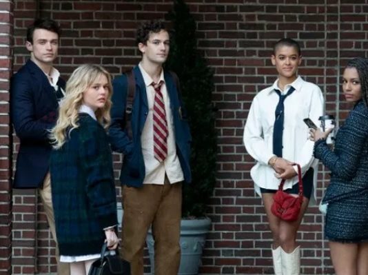 gossip girl reboot narratrice