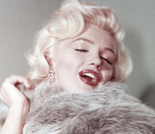 pourquoi marilyn monroe a change son nom