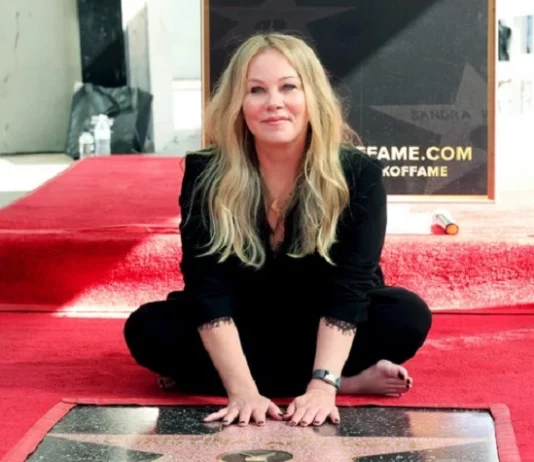 christina applegate poids