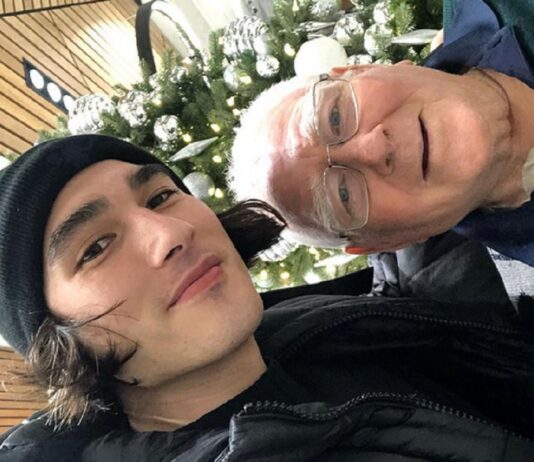 qui est le pere de blake abbie