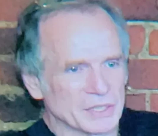 james lewis aujourdhui