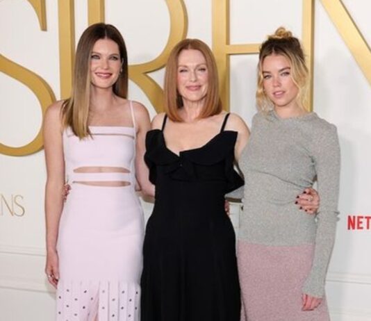 sirens couple acteurs
