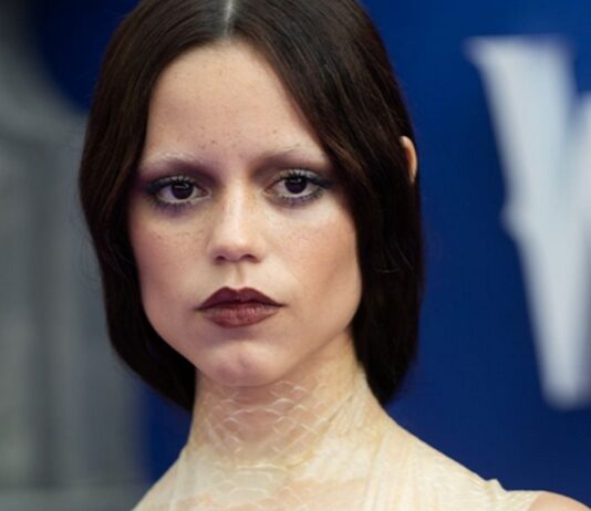 jenna ortega visage