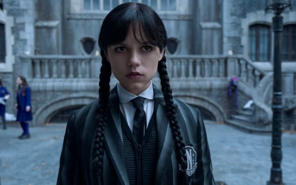 mercredi combien de saisons netflix