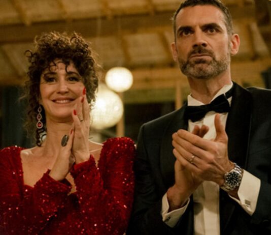 dans de beaux draps saison 1 fin