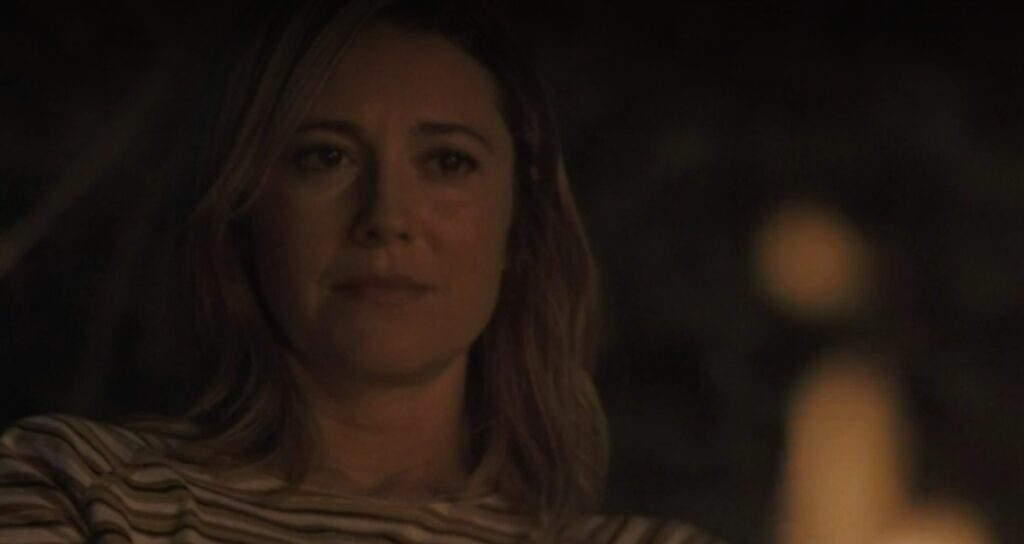 la main sur le berceau fin