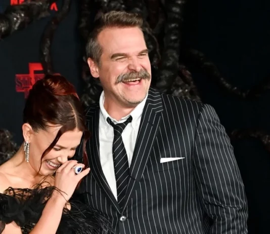 On connait la vérité sur la polémique David Harbour & Millie Bobby Brown ! millie bobby brown david harbour polemique