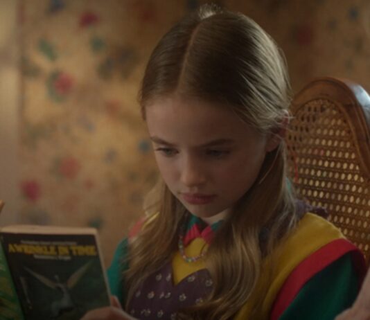 nell fisher holly stranger things