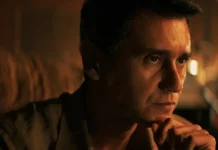 qui est manousos pluribus