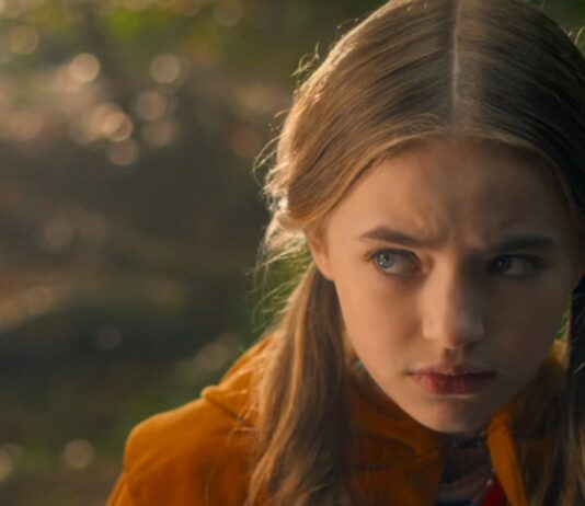 stranger things holly mort