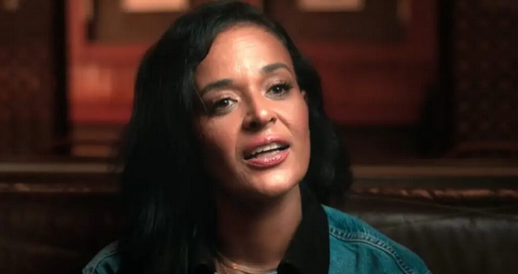 capricorn clark aujourdhui