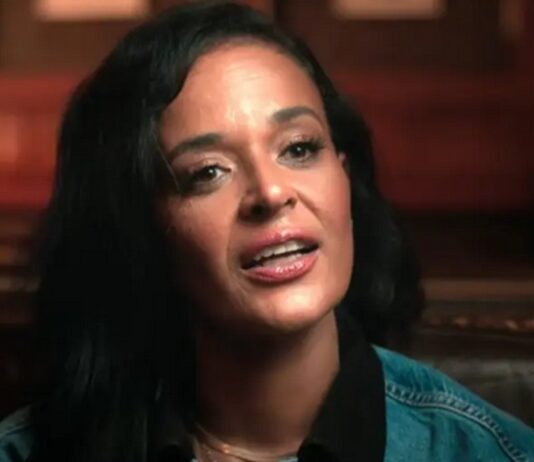 capricorn clark aujourdhui