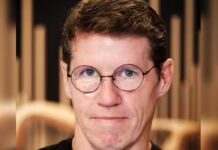 Guy Moon : Le compositeur est mort dans un accident à 63 ans ! guy moon mort