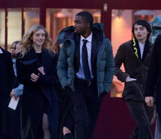 Maya Hawke se marie mais n’invite pas Millie Bobby Brown & Noah Schnapp ! maya hawke mariage millie bobby brown noah schnapp