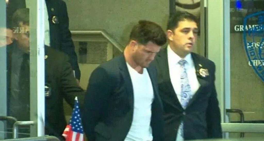 Larry Dilione James Rackover aujourdhui