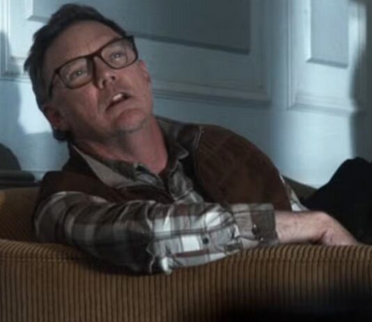 Daredevil Born Again Saison 2 : Qui est Mr Charles ? qui est charles daredevil born again