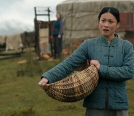 young sherlock scene post generique