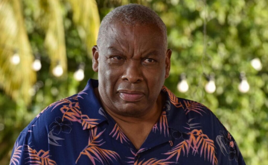 meurtres au paradis saison 15 commandant patterson