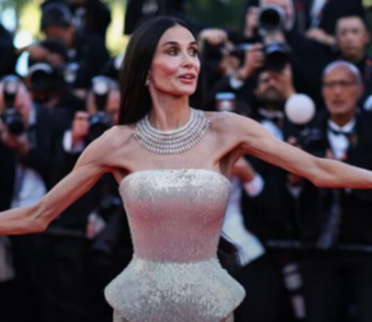 demi moore cannes bras polemique