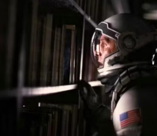 interstellar qui a cree le trou de ver
