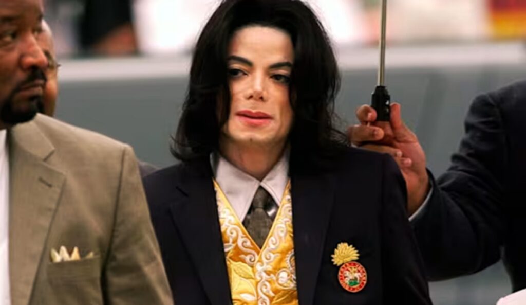 Pourquoi Michael Jackson a til été acquitté en 2005