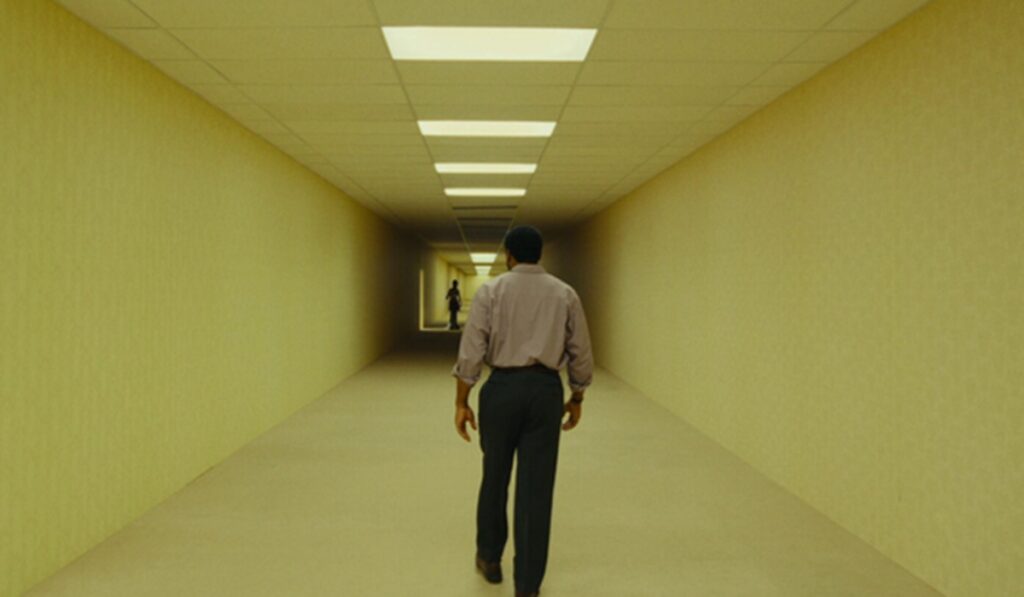 backrooms scene post generique