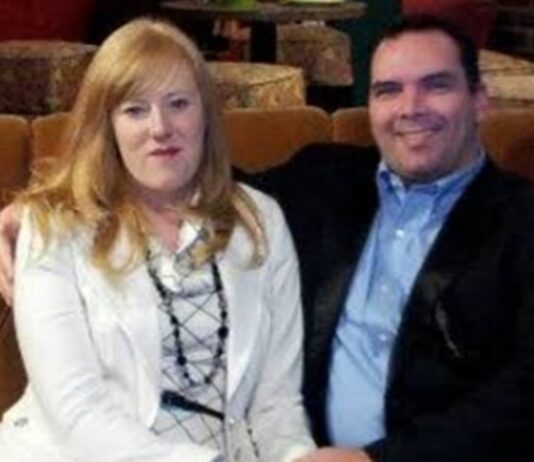 kristine michael barnett aujourdhui