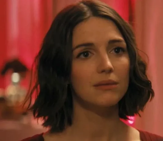 not suitable for work saison 1 fin