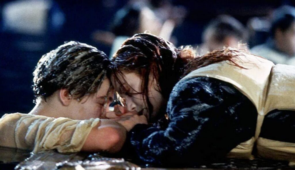 titanic pourquoi Jack ne pouvait il pas monter sur la porte avec Rose