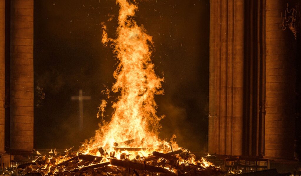 notre dame brule fin