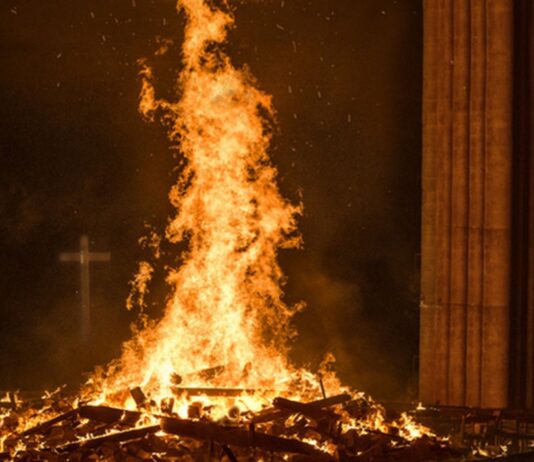 notre dame brule fin