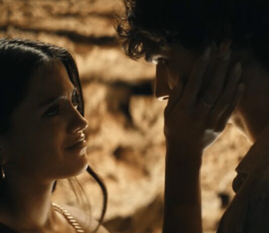 ry julian couple the last sunrise