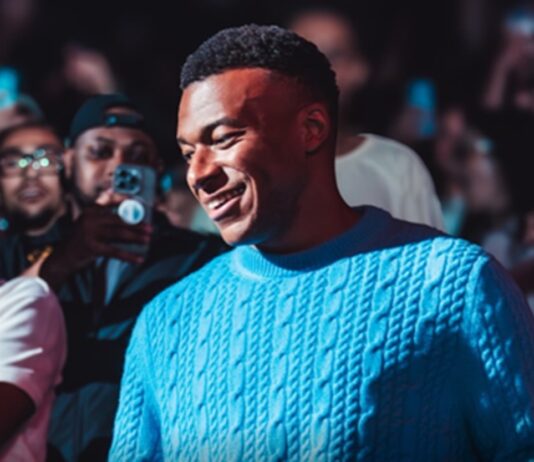 Djadel Show : Pourquoi Mbappé est invité ? Se fait il roast ? djadel show mbappe roast
