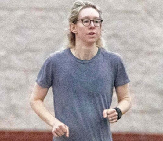 quand elizabeth holmes sortira de prison